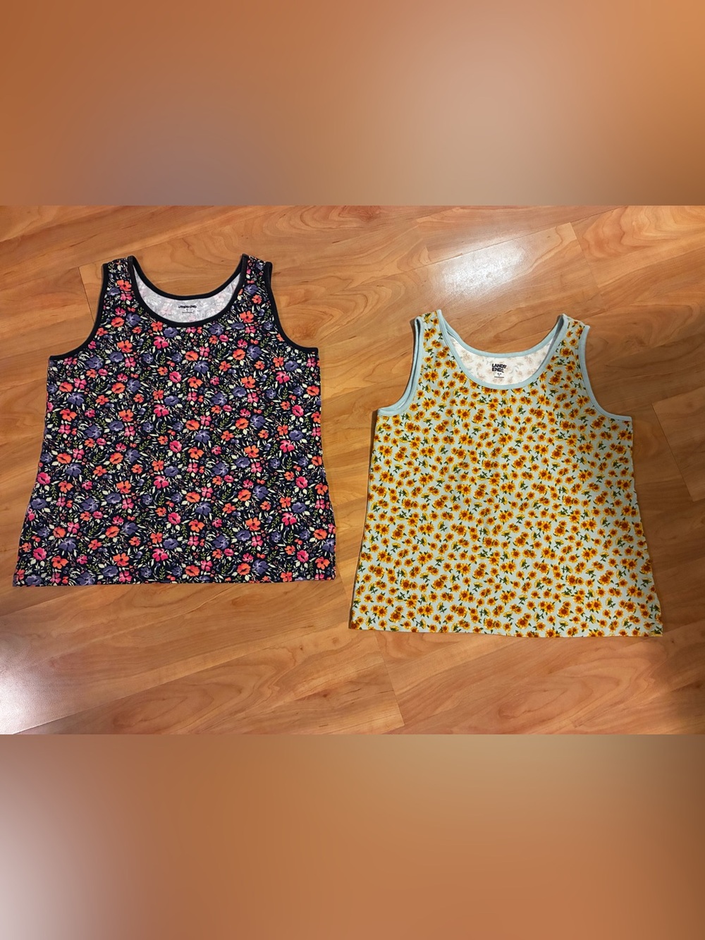 Lands' End Women’s Floral Tank Tops Petite XL (set of 2)